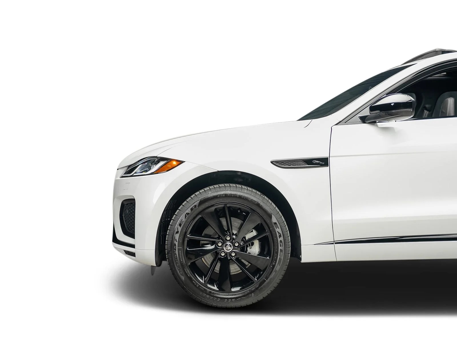 Used 2025 White Jaguar P250 R-Dynamic S image 23