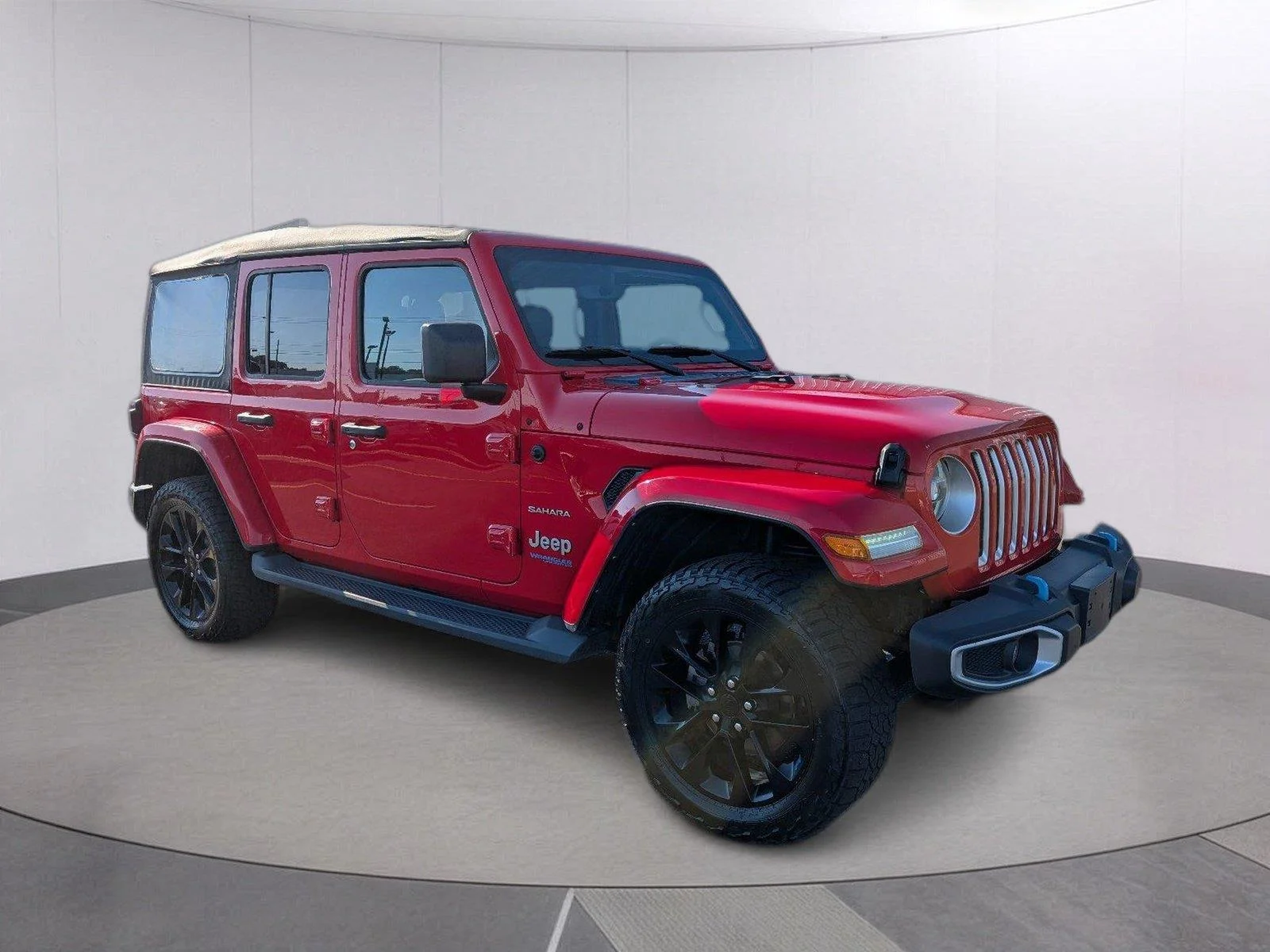 Used 2022 Firecracker Red Clearcoat Jeep Unlimited Sahara image 9