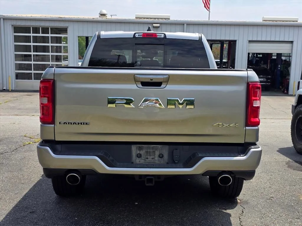 Used 2025 Silver Ram Laramie image 9
