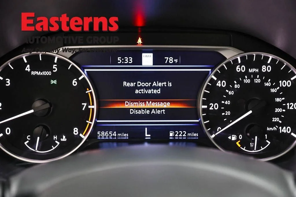 Used 2024 White Nissan 2.5 SV image 39