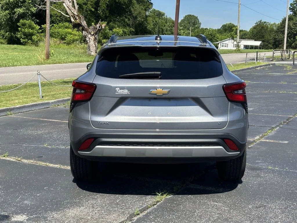 Used 2024 Sterling Gray Metallic Chevrolet LT image 8