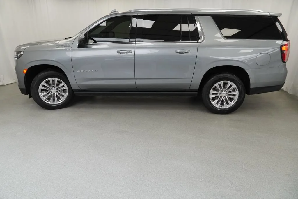 Used 2023 Sterling Gray Metallic Chevrolet High Country image 9