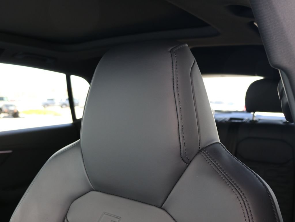 2023 Audi RS Q8 Base - Photo 17