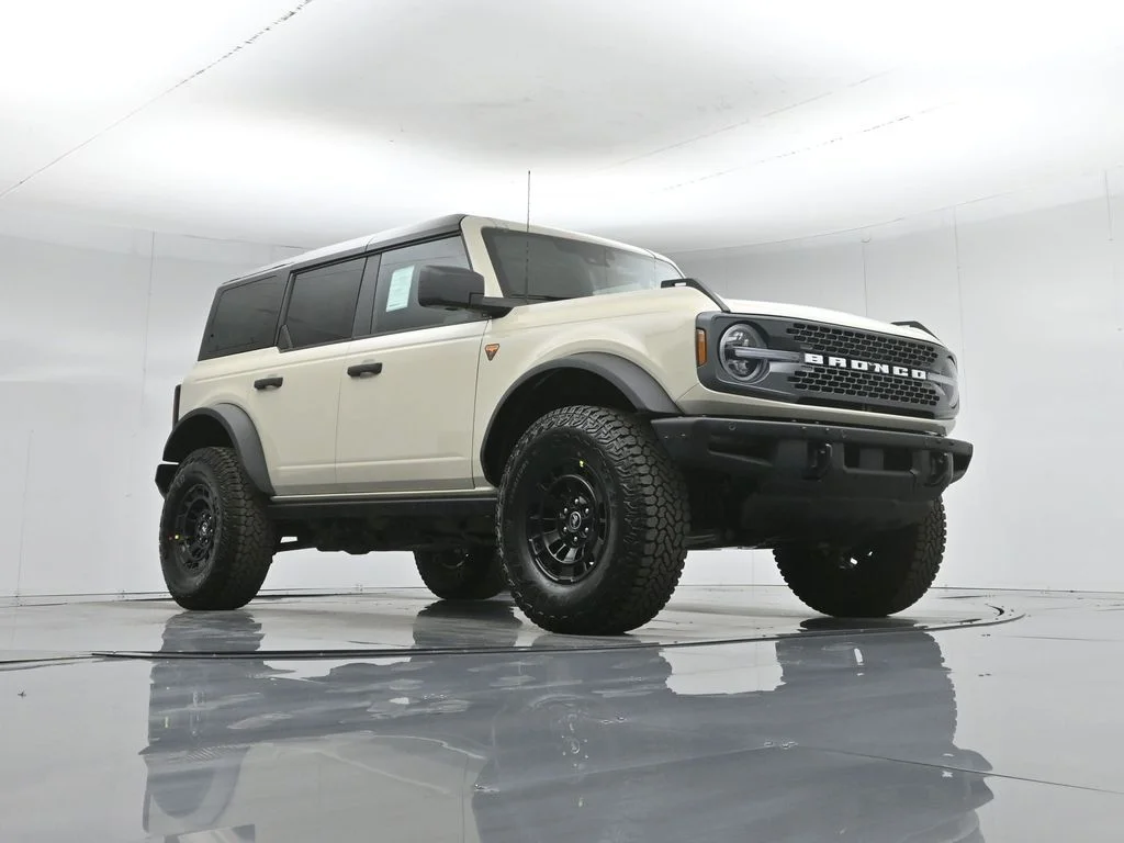New 2026 Desert Sand Ford Badlands image 45