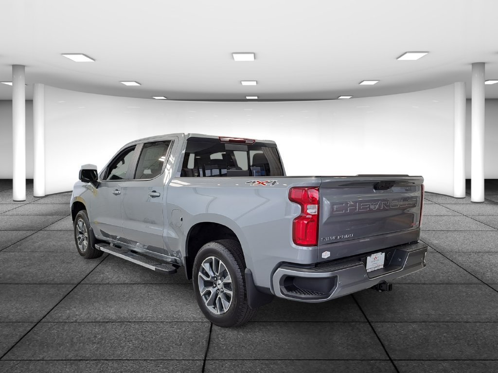 2026 Chevrolet Silverado 1500 RST Crew Cab Pickup Slide 3