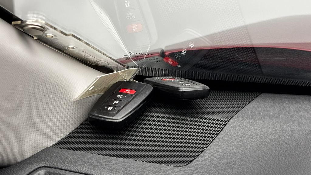 Used 2021 Red Toyota XLE Premium image 24
