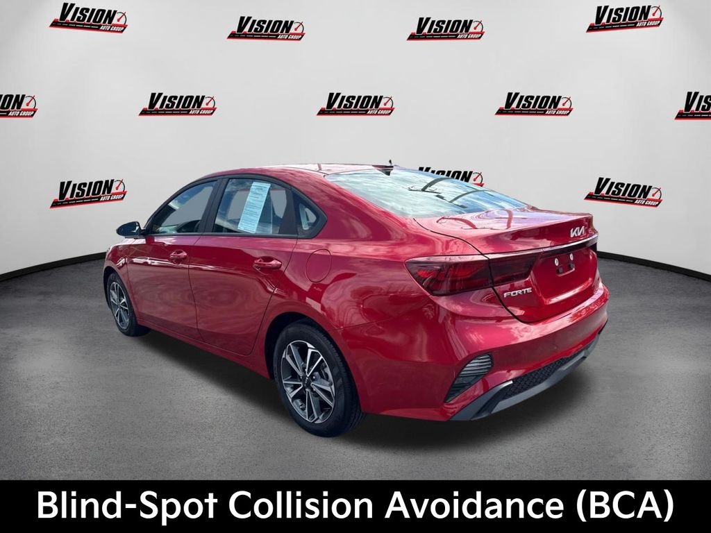 Used 2023 Red Kia LXS image 9