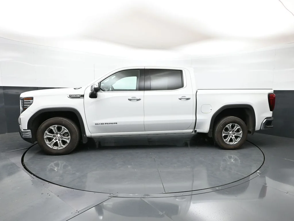 2024 GMC Sierra 1500 SLT - Photo 35