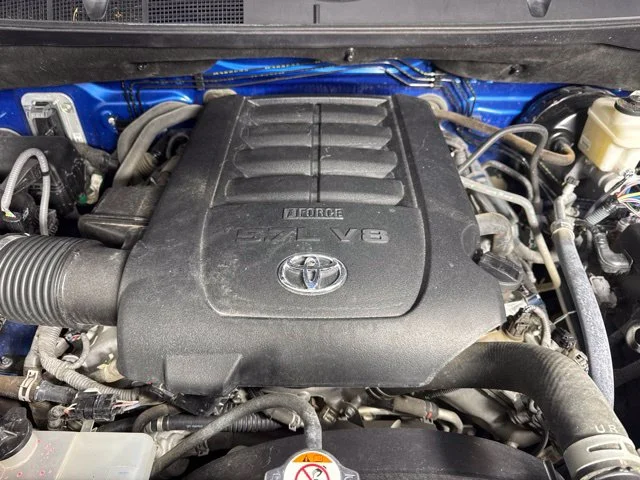 Used 2018 Blue Toyota SR5 image 9