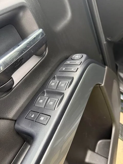 Used 2018  Chevrolet LT image 20