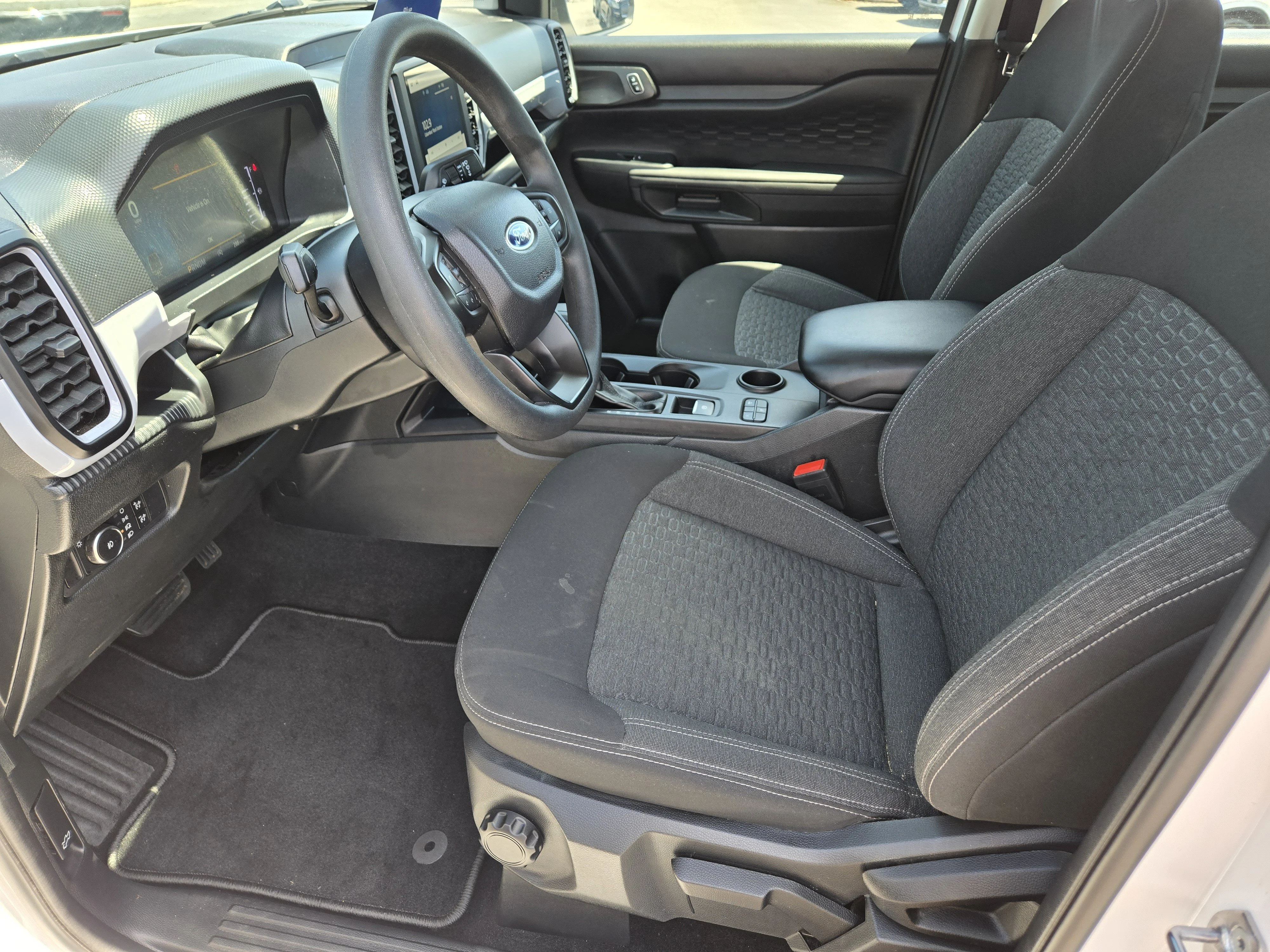 Used 2025 Oxford White Ford XL image 16