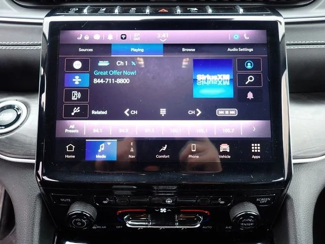 Used 2023 White Jeep Limited image 25