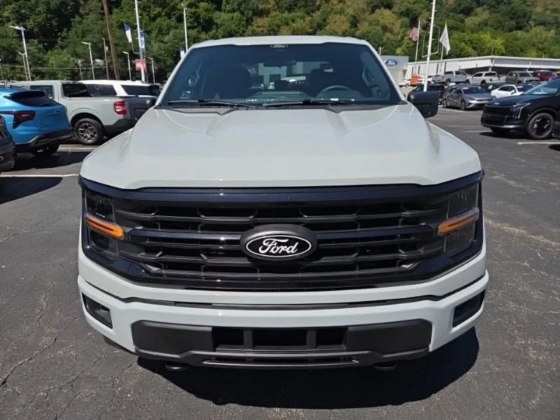 New 2026 White Ford XLT image 2