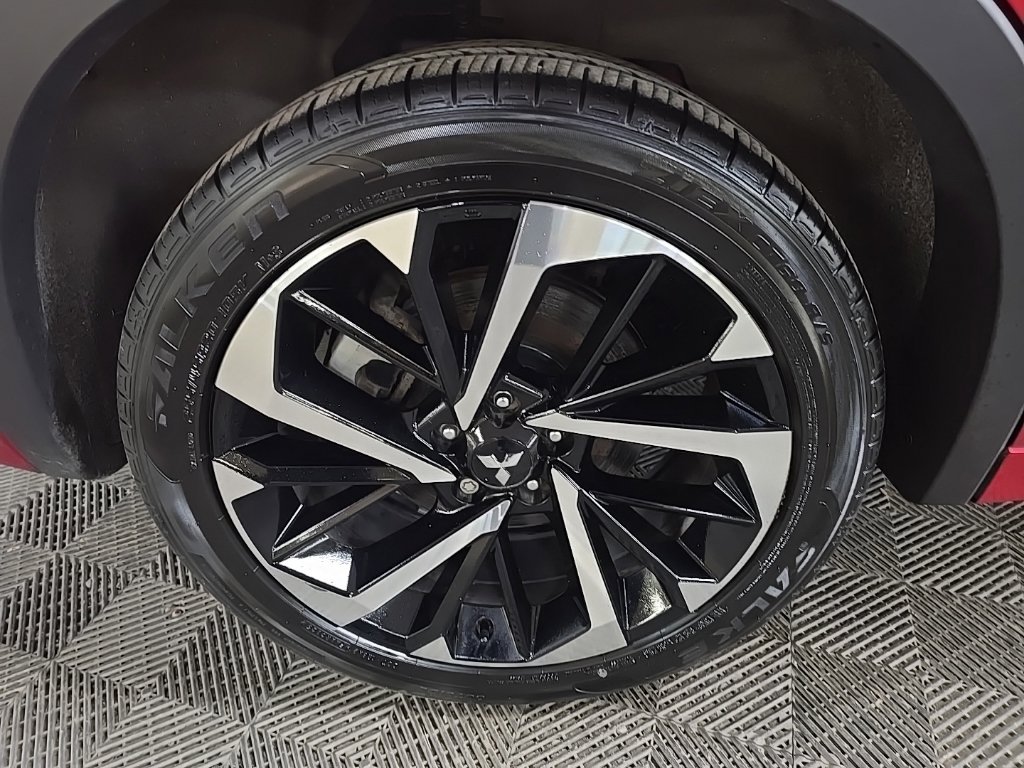 Used 2023 Red Mitsubishi SEL image 14