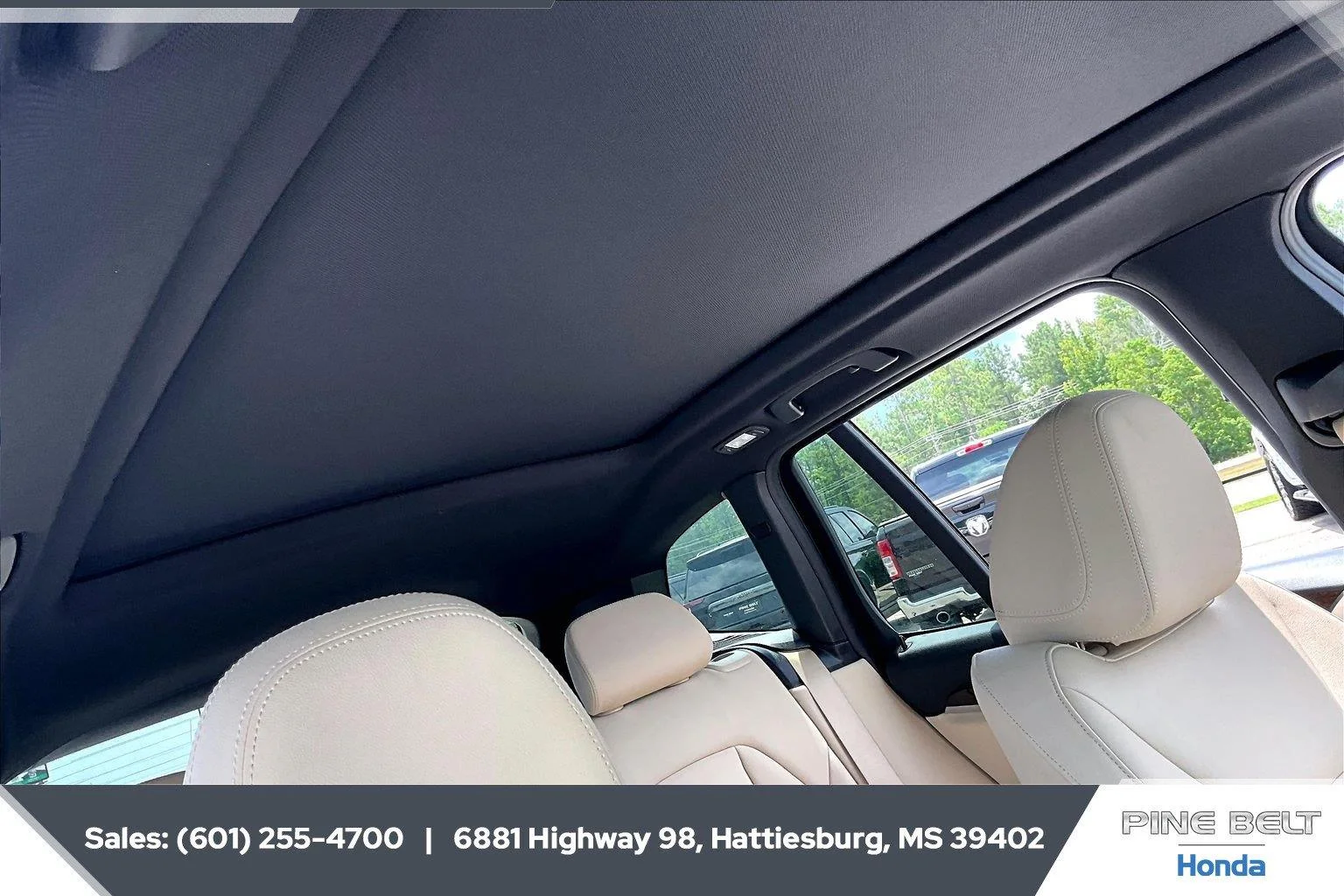 Used 2020 Black Sapphire Metallic BMW xDrive30i image 16