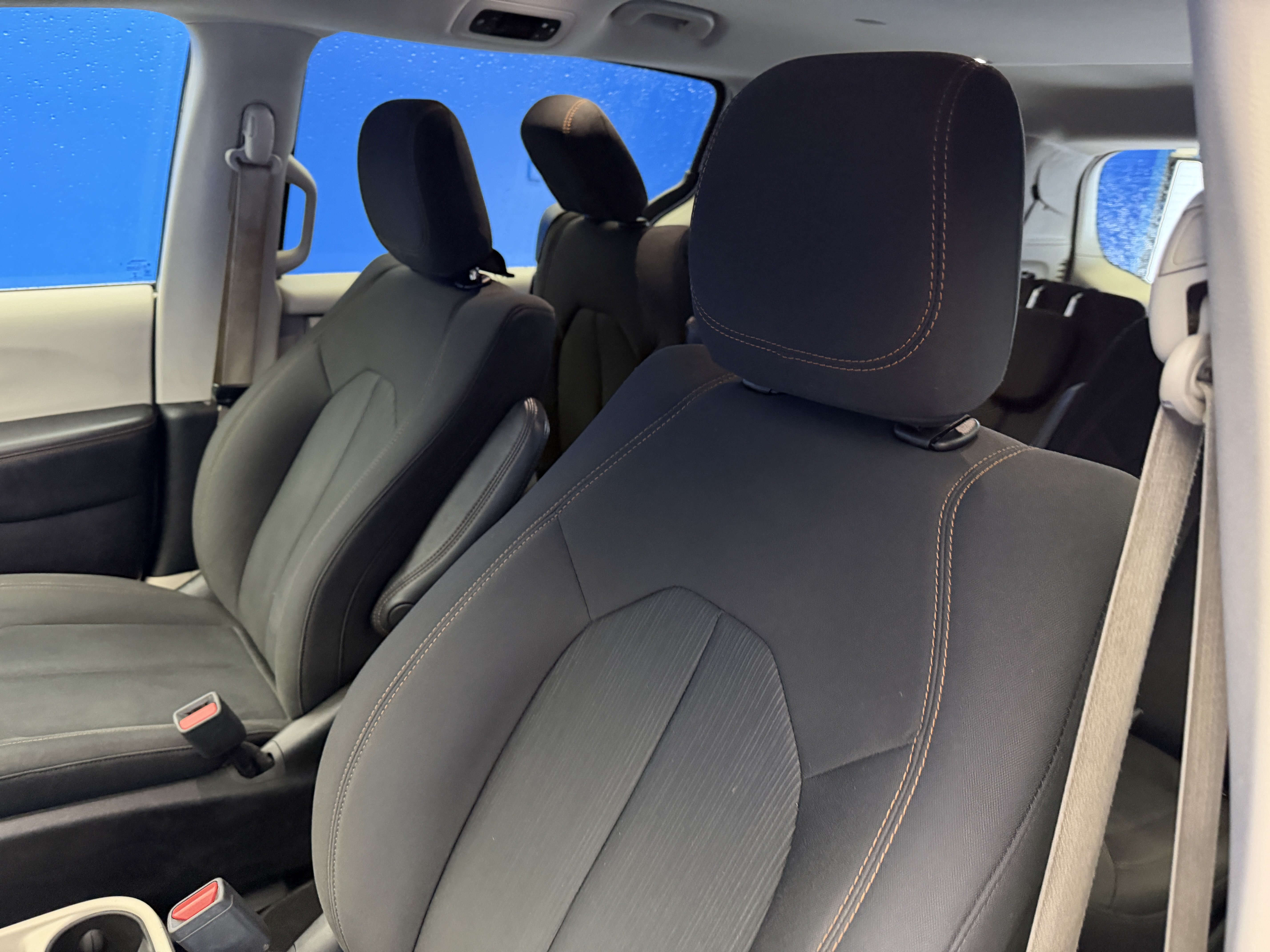 Used 2017 Bright White Clearcoat Chrysler Touring image 12