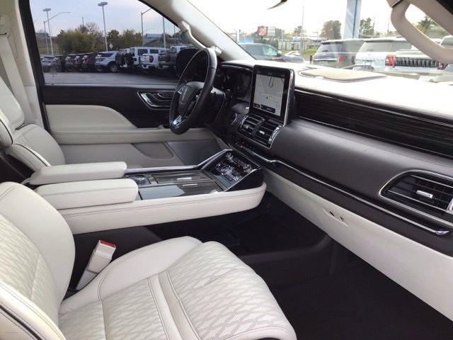 Certified Used 2021 Burgundy Velvet Lincoln Black Label image 11