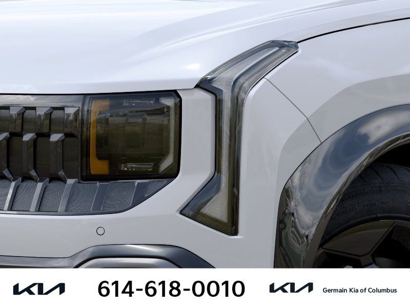 New 2027 White Kia X-Line S image 13