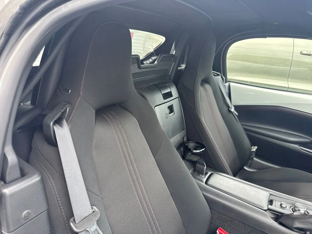Used 2016 White Mazda Club image 16