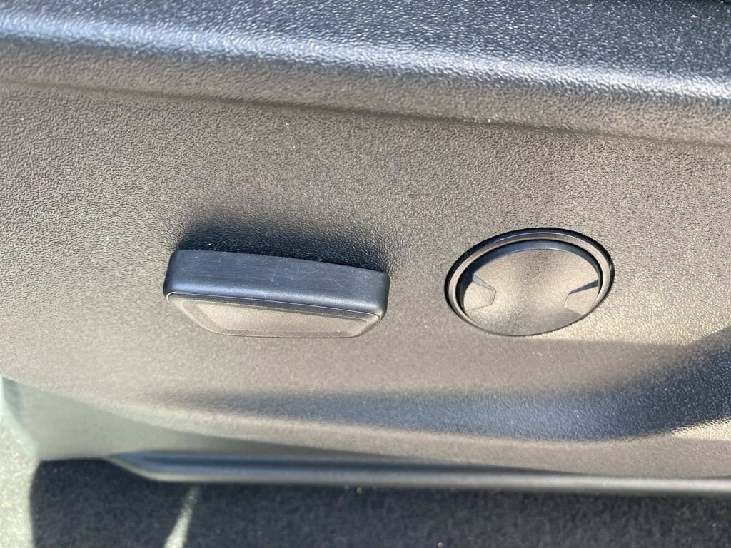 Certified Used 2024 Oxford White Ford XLT image 20