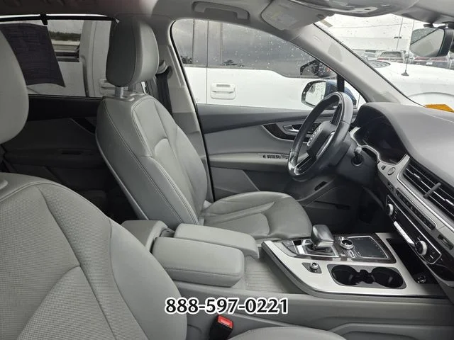 Used 2019  Audi  image 8