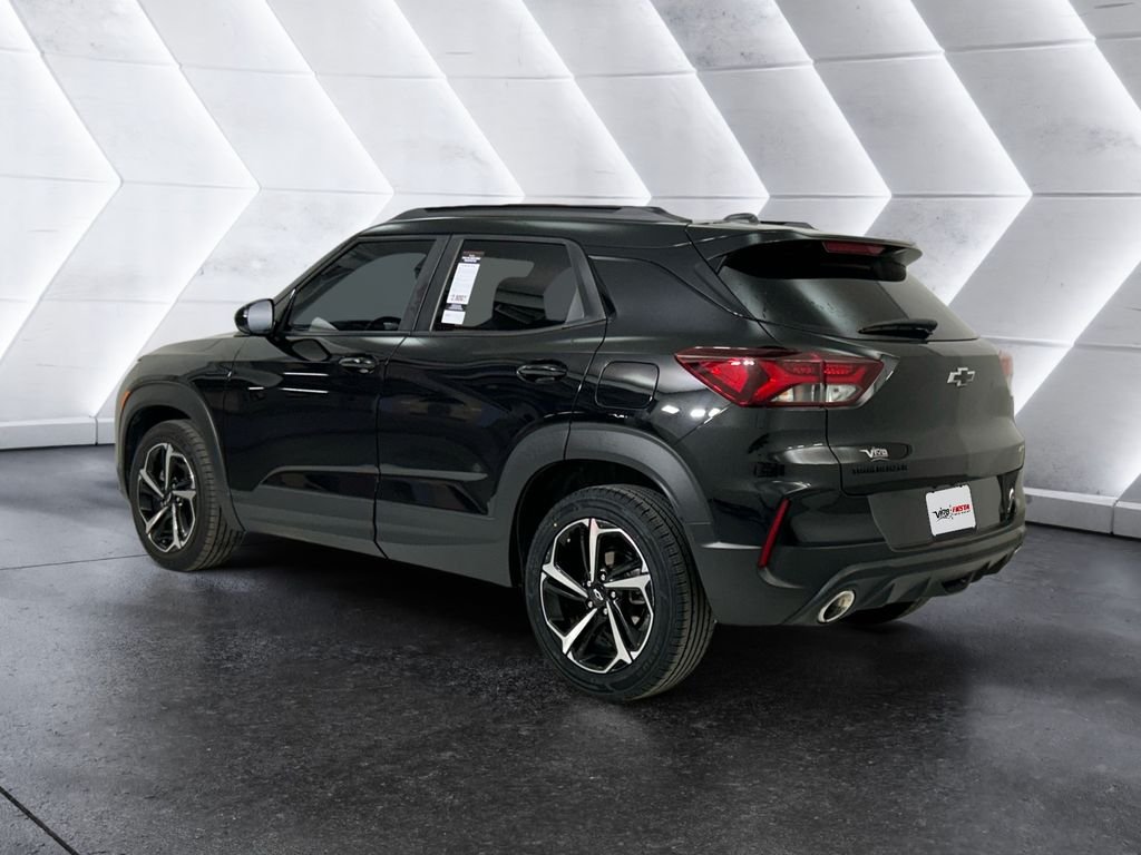 Used 2022 Black Chevrolet RS image 6