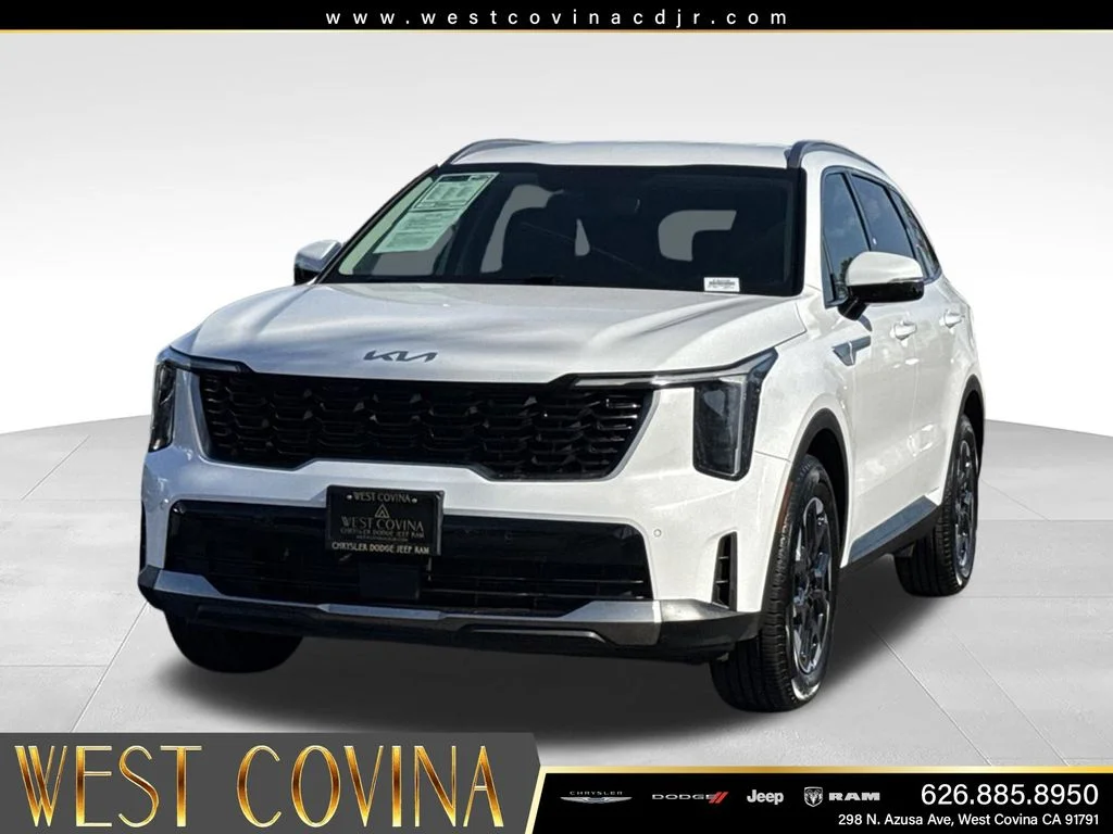 Used 2024 White Kia S image 4