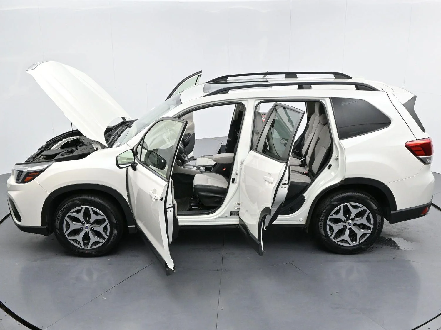 Used 2021 Crystal White Pearl Subaru Premium image 43