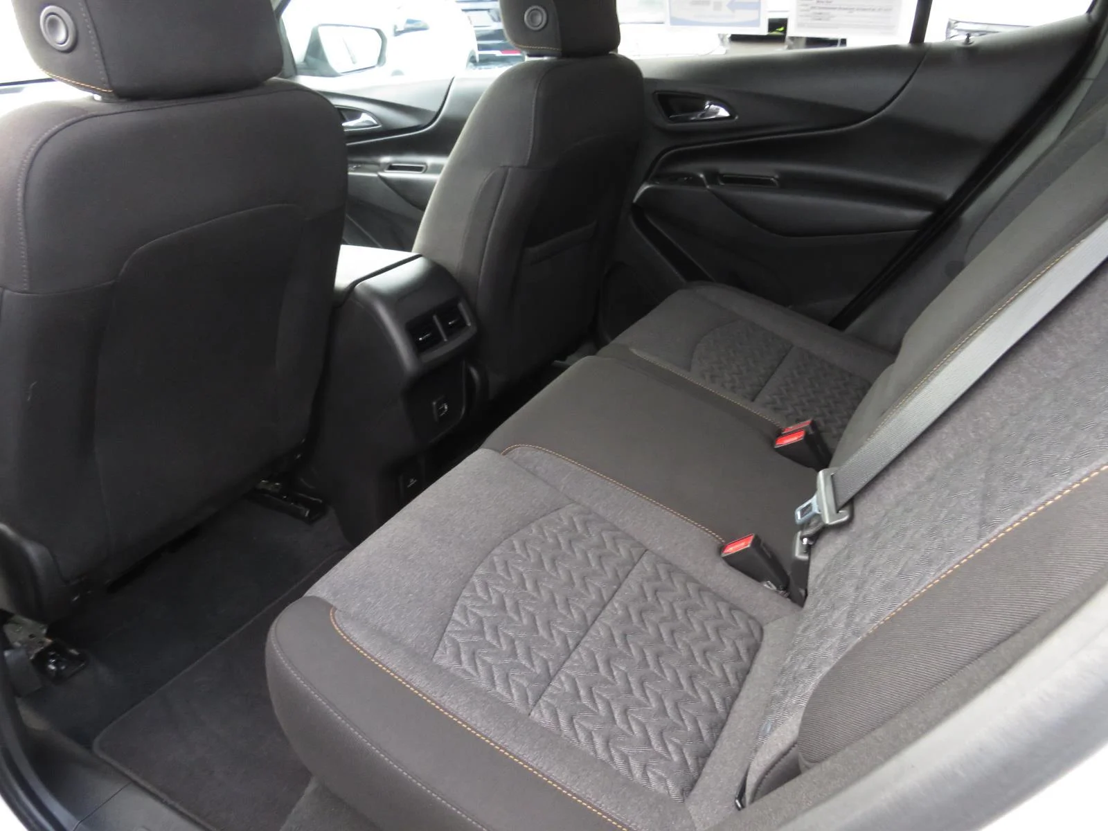 Used 2022 Silver Ice Metallic Chevrolet LT image 25