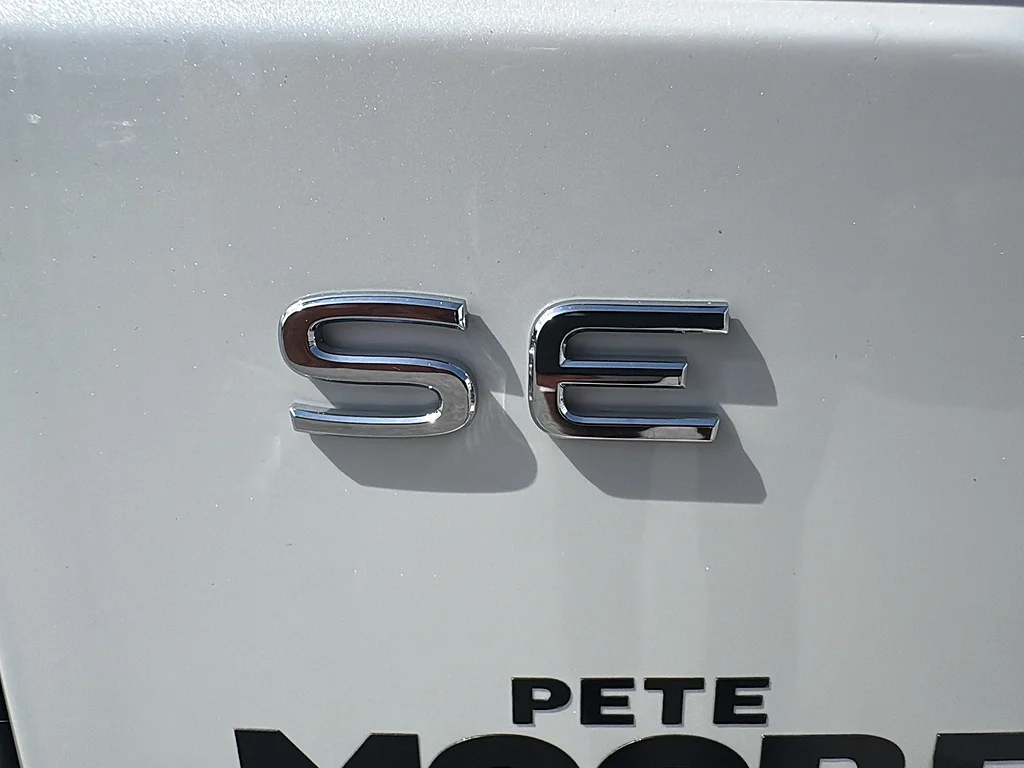 New 2026 Opal White Pearl Volkswagen 2.0T SE FWD image 13