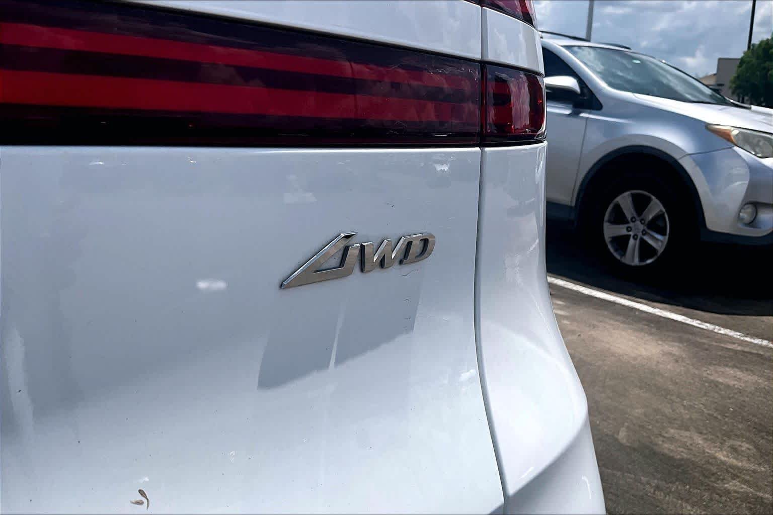 Used 2022 Uyuni White Genesis 2.5T image 10