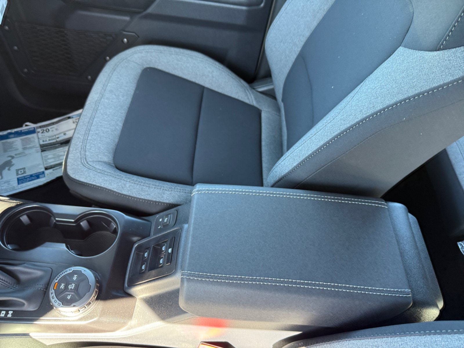 2025 Ford Bronco 4-Door Base - Photo 14