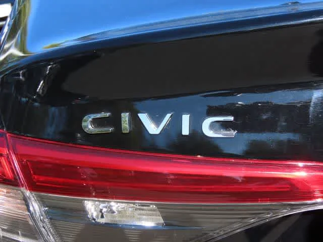 2023 Honda Civic Touring - Photo 7