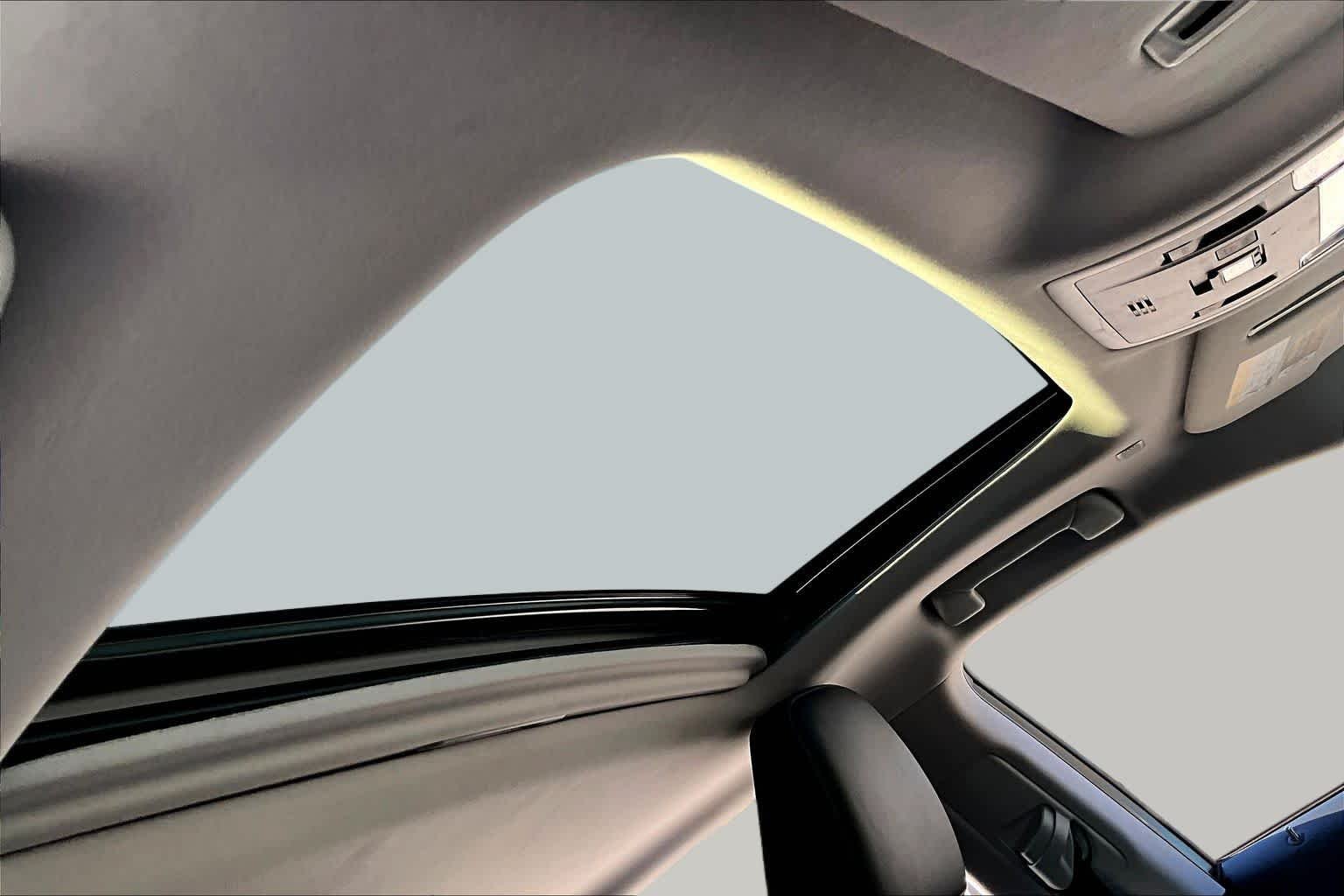 Used 2020 Eminent White Pearl Lexus  image 14