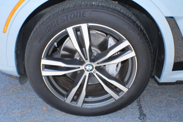 Used 2023 Brooklyn Grey Metallic BMW xDrive40i image 5
