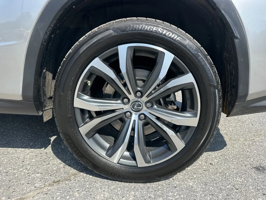 Used 2018 Silver Lexus 350 image 31