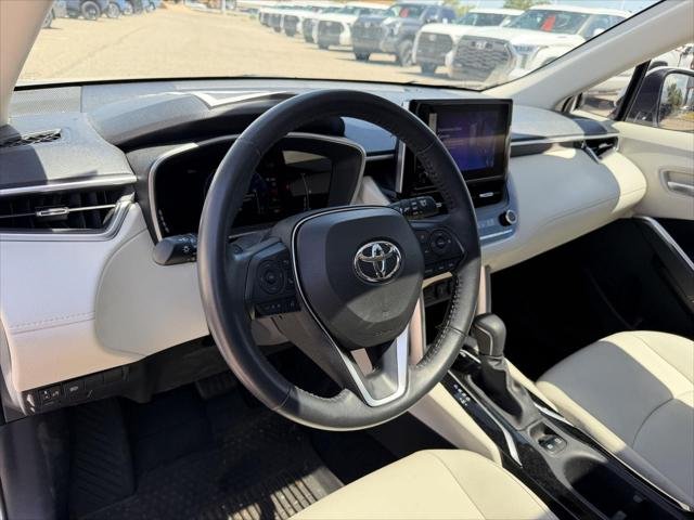 Certified Used 2023 WIND CHILL PEARL* Toyota  image 31