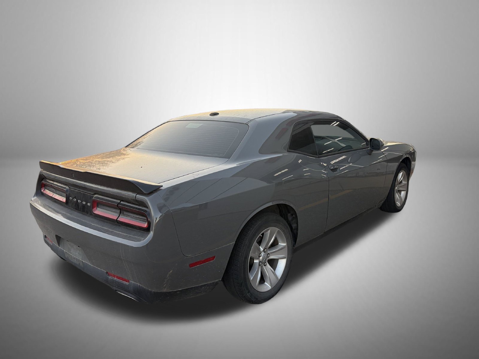 Used 2023 Gray Dodge SXT image 2
