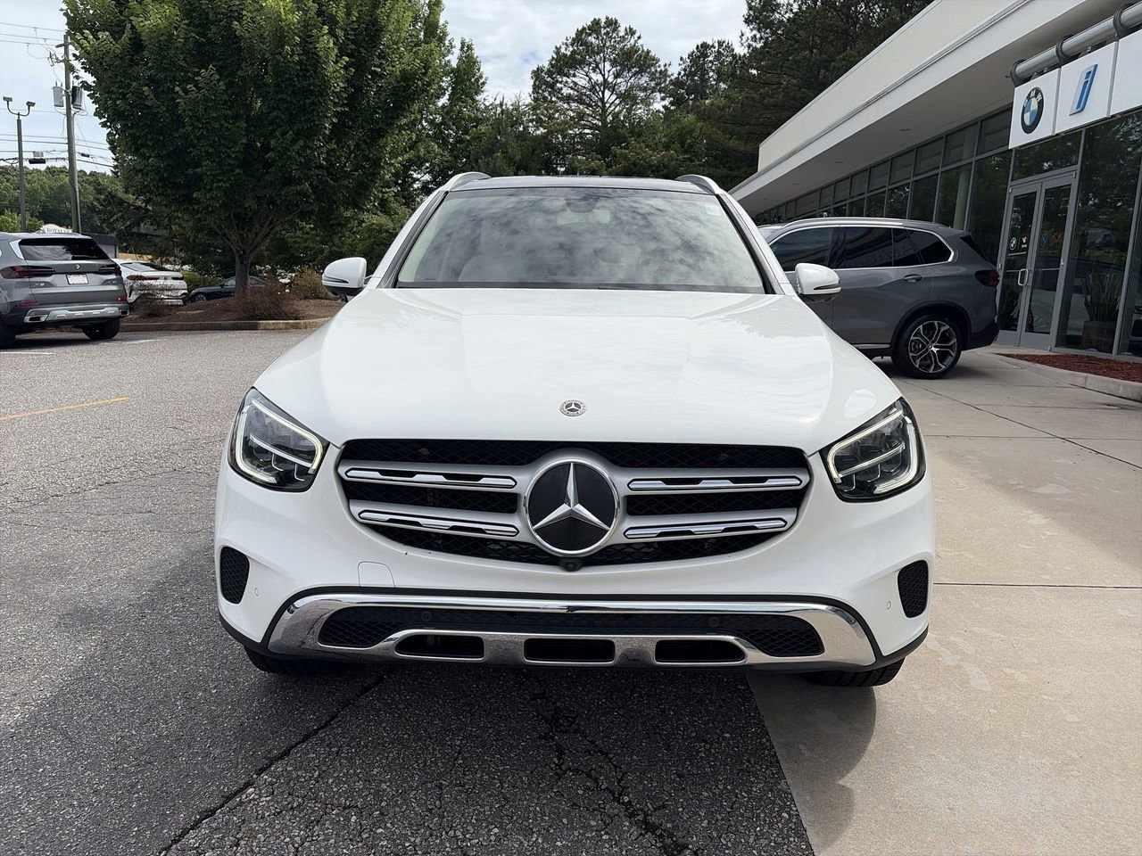 Used 2020 designo Diamond White Metallic Mercedes-Benz GLC 300 image 3