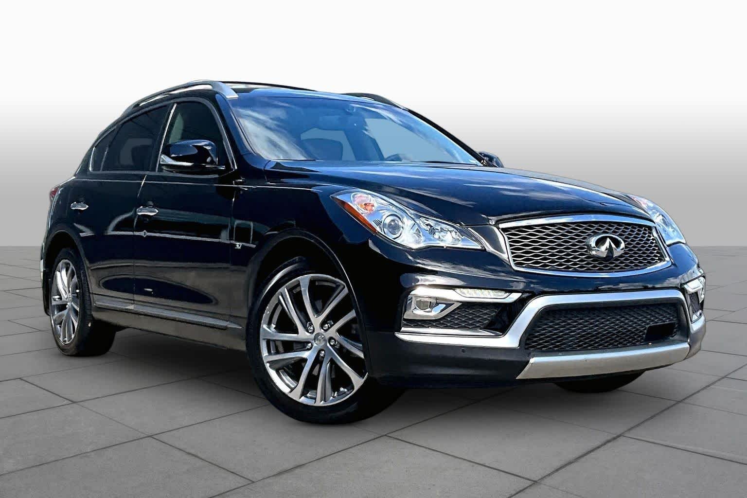 Used 2017 Black Obsidian INFINITI  image 3