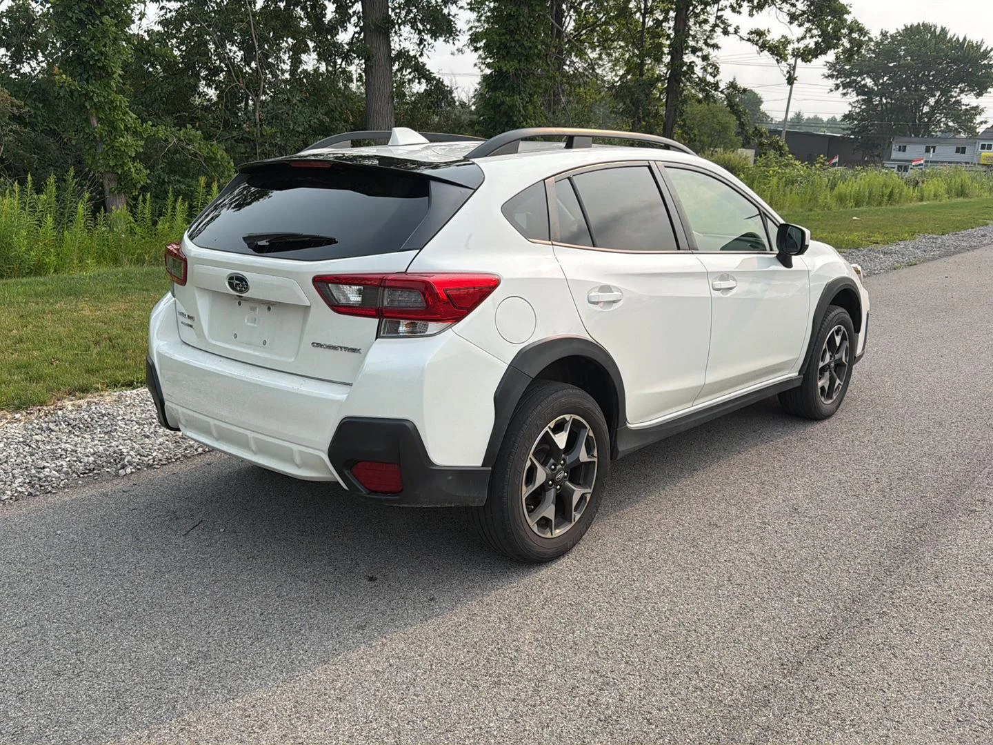 Used 2020 Crystal White Pearl Subaru Premium image 4