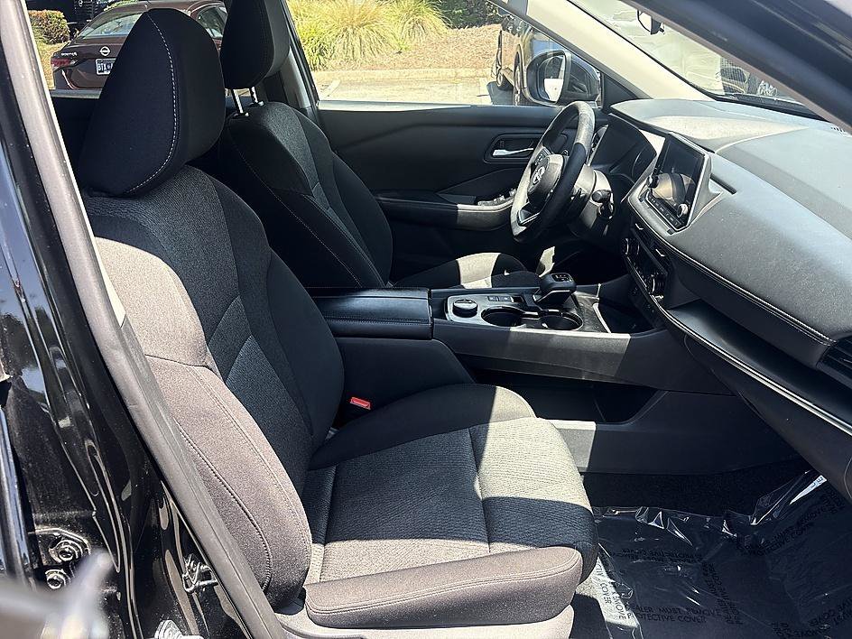 Used 2024 Super Black Nissan SV image 12