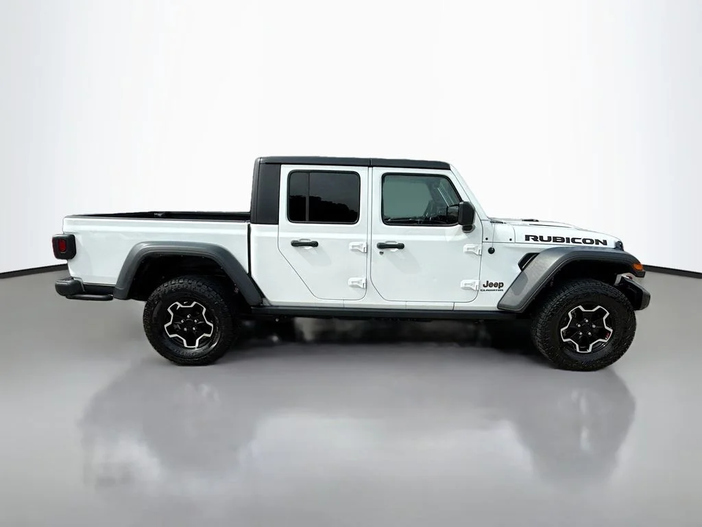 Used 2022 Bright White Clearcoat Jeep Rubicon image 9