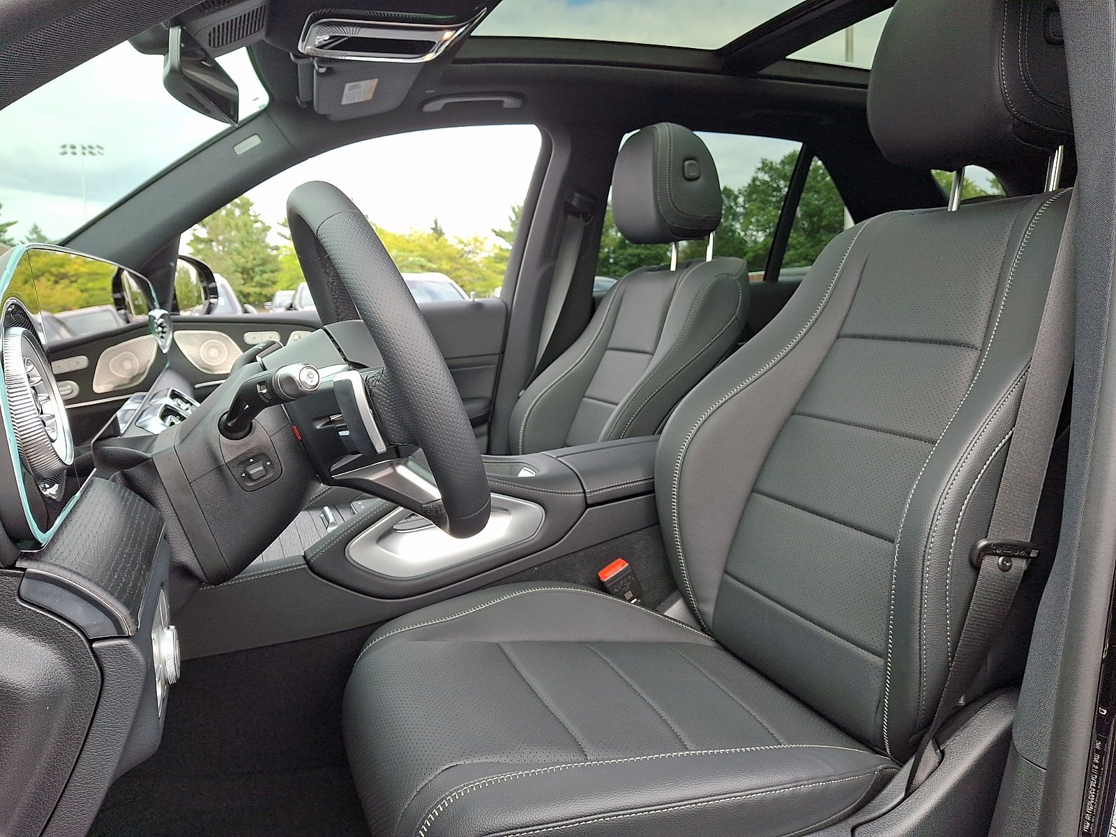 New 2027 Obsidian Black Metallic Mercedes-Benz GLE 450 image 11