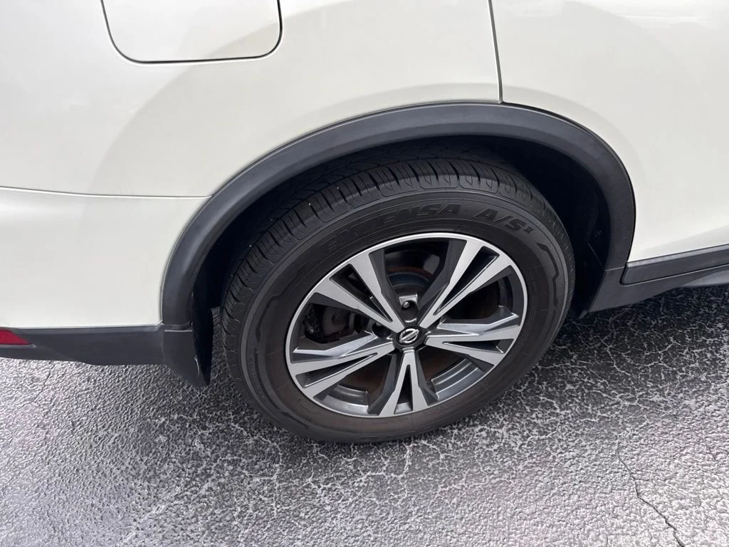 Used 2019 White Nissan SV image 9