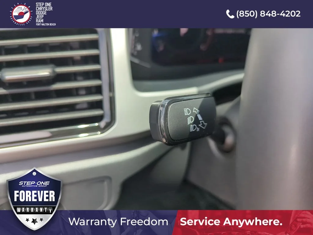 Used 2023 Black Volkswagen 3.6L V6 SE w/Technology image 20