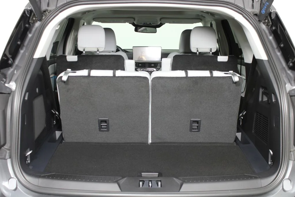 2026 Ford Explorer Platinum - Photo 7