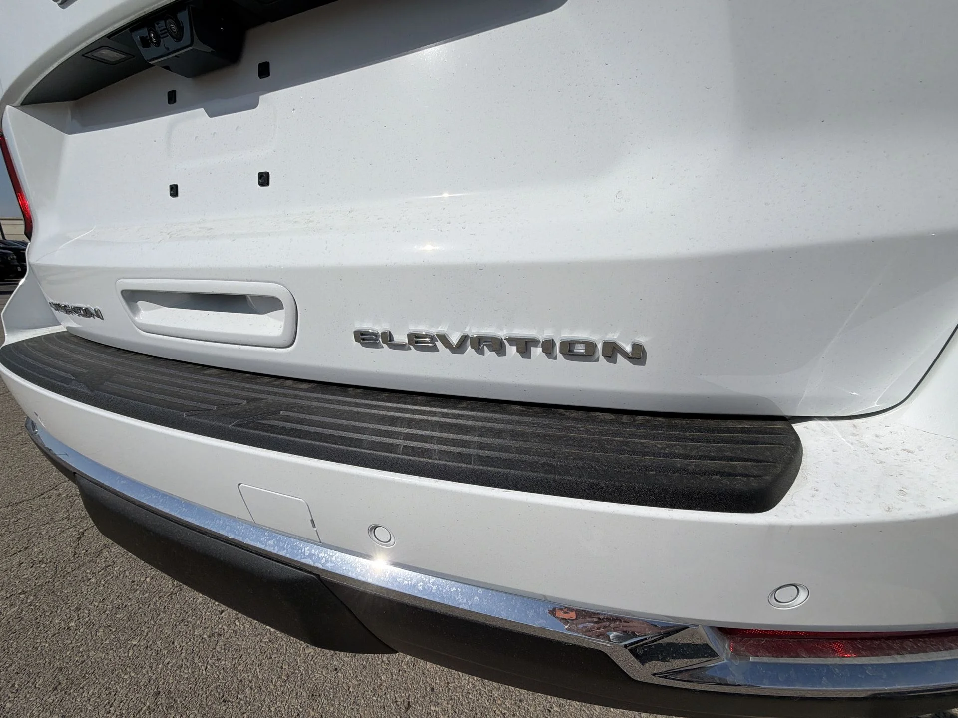 New 2026 Summit White GMC Elevation image 57