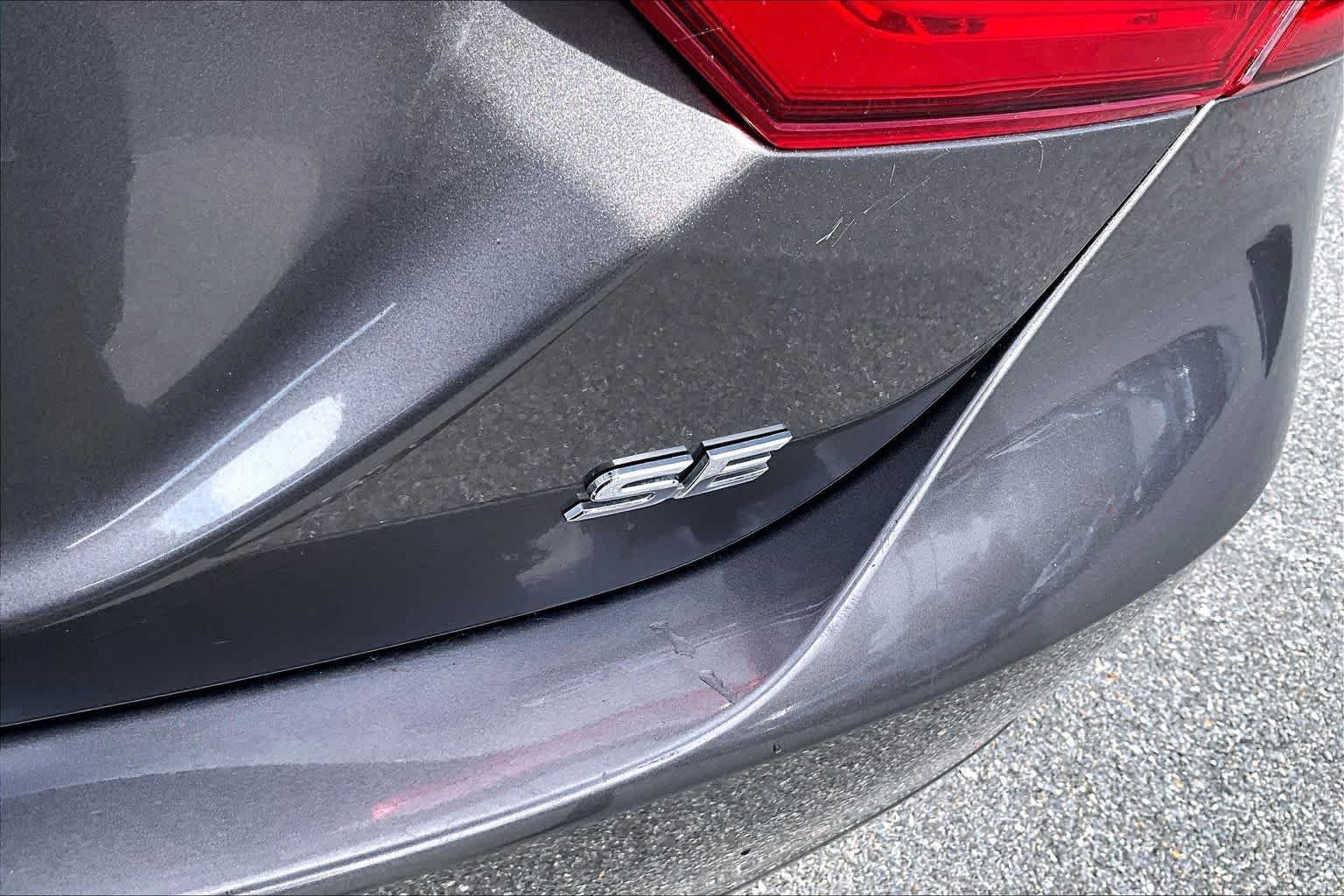 Used 2019 Predawn Gray Mica Toyota SE image 10