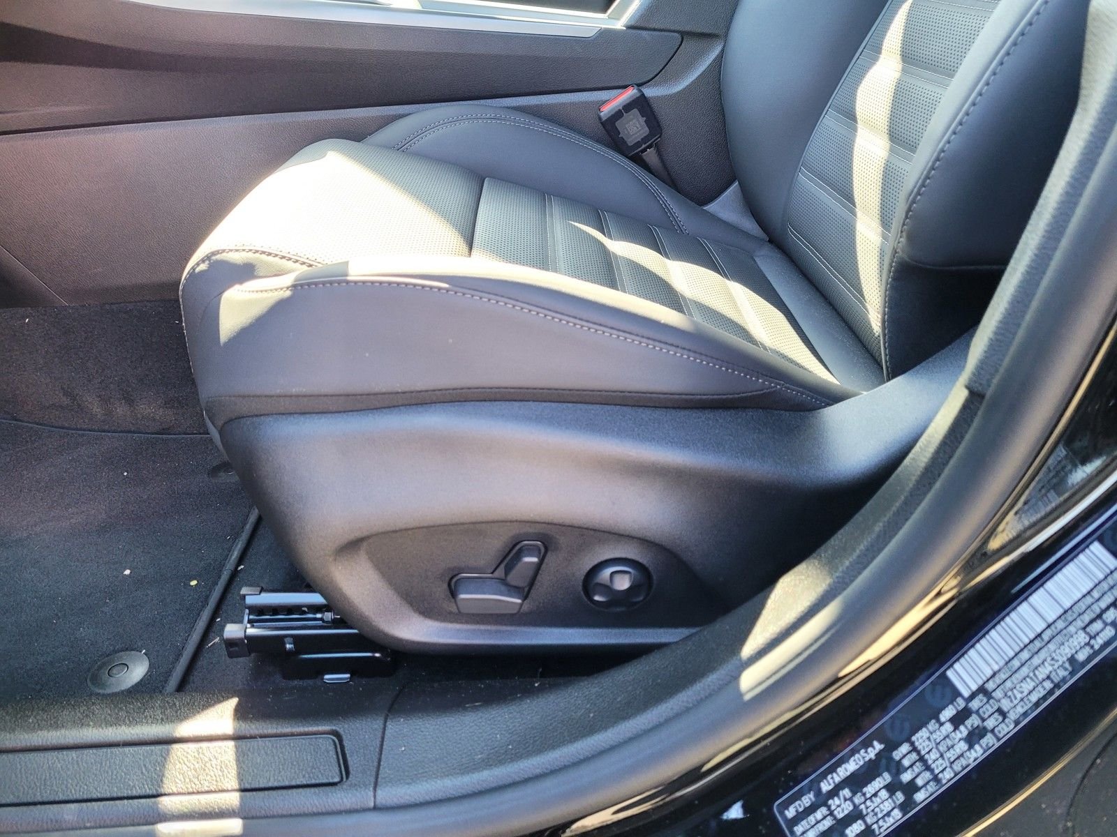 2025 Alfa Romeo Tonale Base - Photo 7